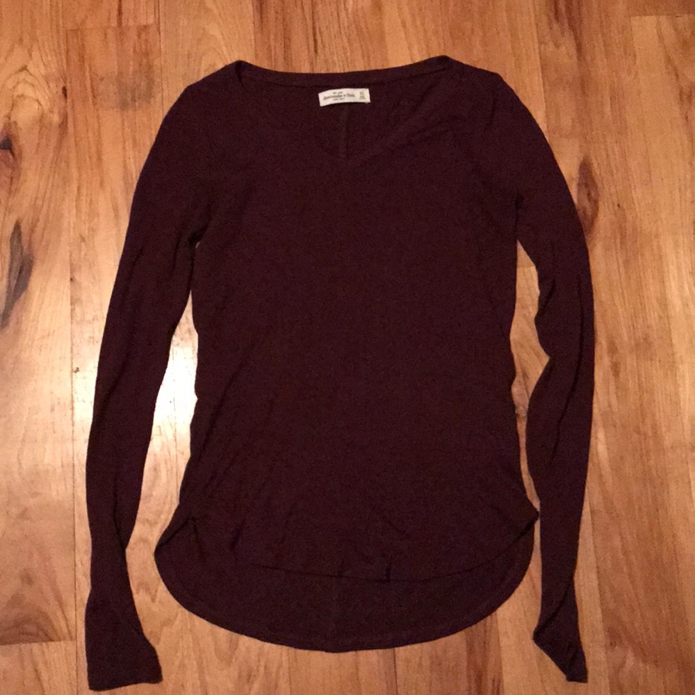 A&F simple long sleeve - Picture 2 of 5